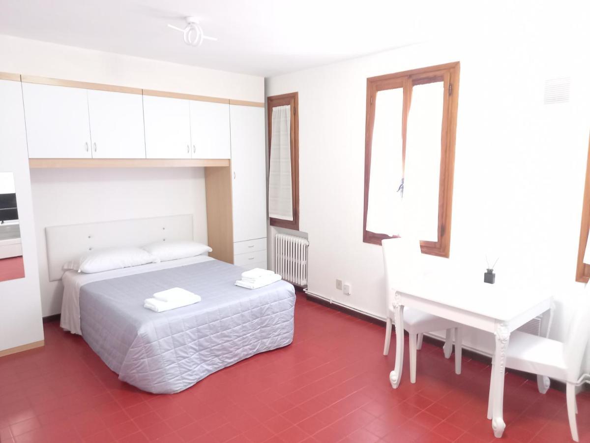 Vivaldi Apartment Venezia Eksteriør bilde